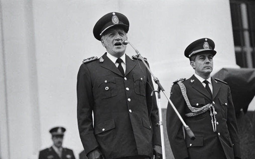 阿根廷不信眼泪,信反华的米莱,“阿根廷川普”能带国家跳出坑?