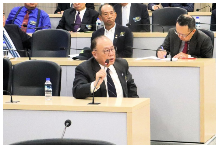 “穷台亦容易,困台最省时”