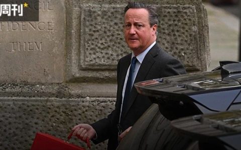 英国前首相卡梅伦，为何“火线返聘”外交大臣？