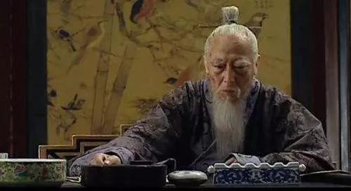 绝望反抗:被催经取血的宫女