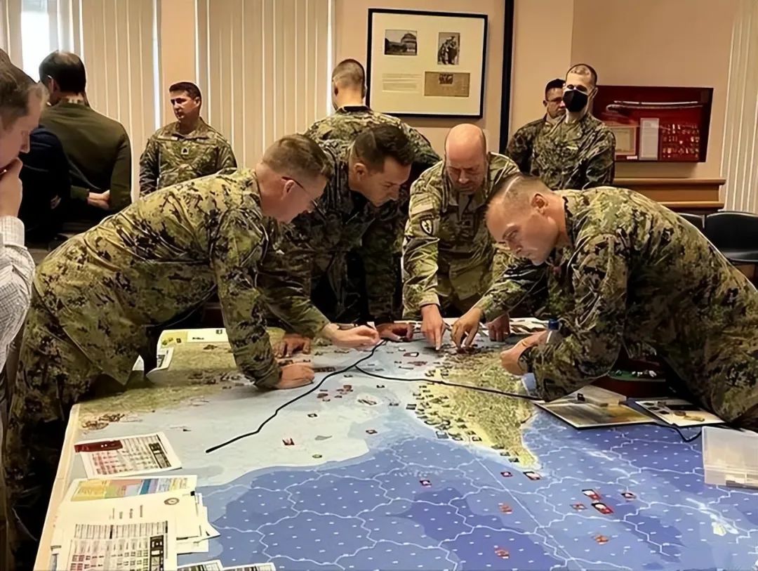 美国对中国的两个动作值得警惕:战争、禁令来得蹊跷,小心阴招