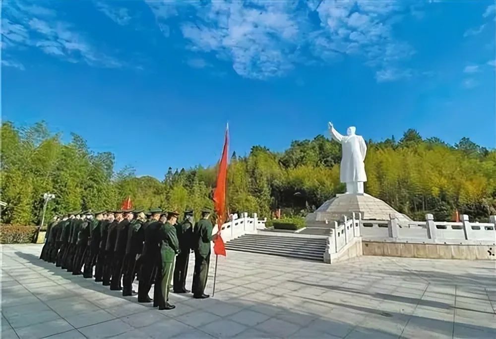 伟人强大的思想武器,令美国恐惧,警惕:培植内鬼“稀释”中国