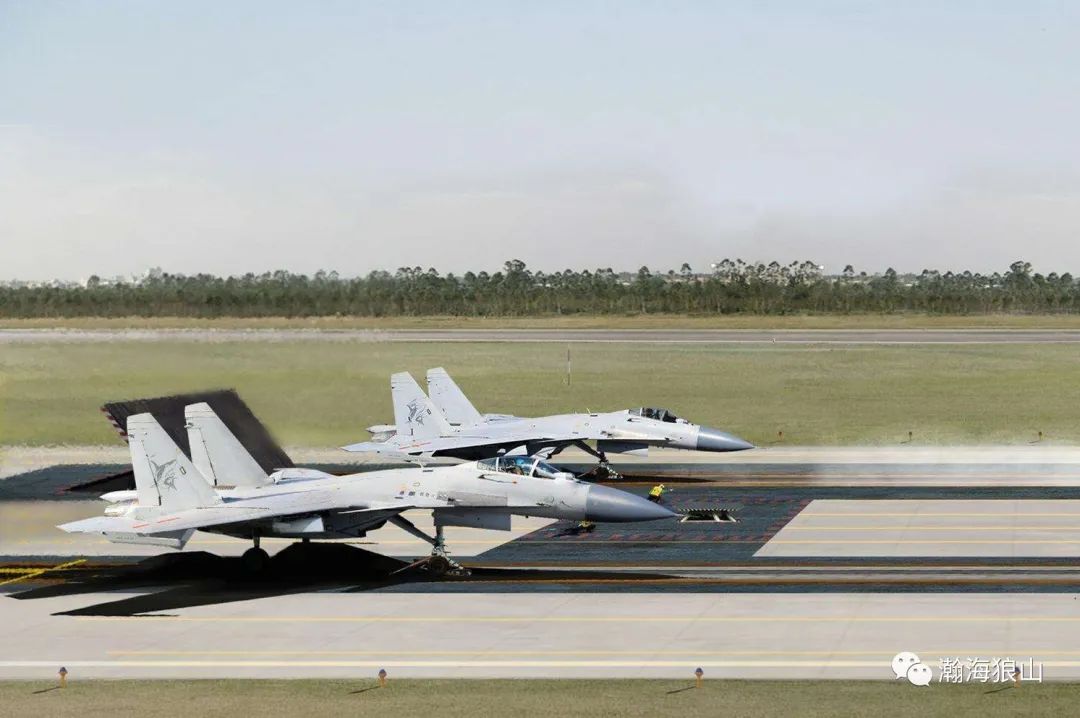 同时弹射2台小红车,隐身机全尺寸模型也上去了?