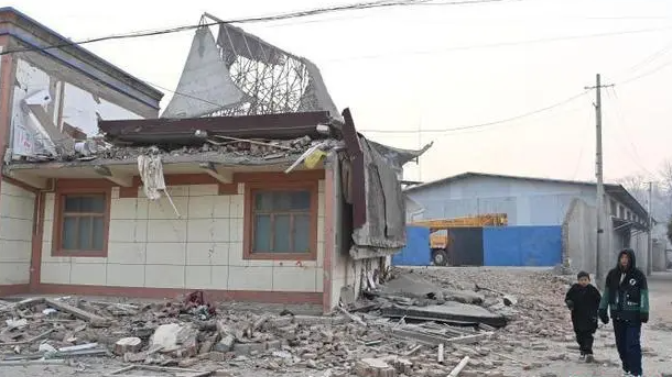 甘肃地震，为什么会造成那么大的伤亡？