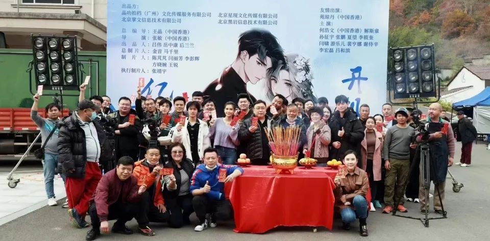 短剧爆火的背后,给普通人的最后一扇门关上了