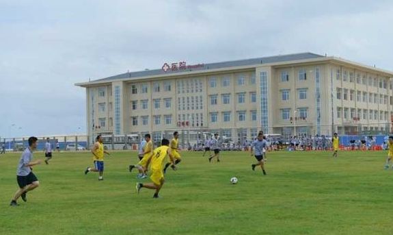 永暑礁长大了,110艘不沉的航空母舰震慑中国南海