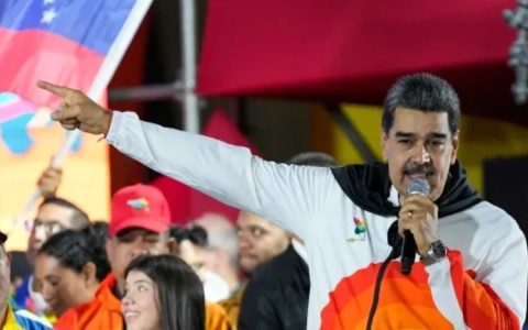 公投吞并邻国领土，委内瑞拉要打石油战争？