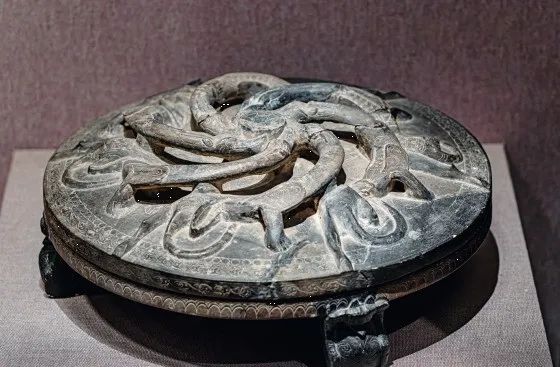 古代帝王号称真龙天子,这么蹭龙热度,龙同意吗?