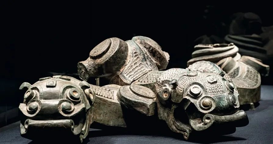 古代帝王号称真龙天子,这么蹭龙热度,龙同意吗?