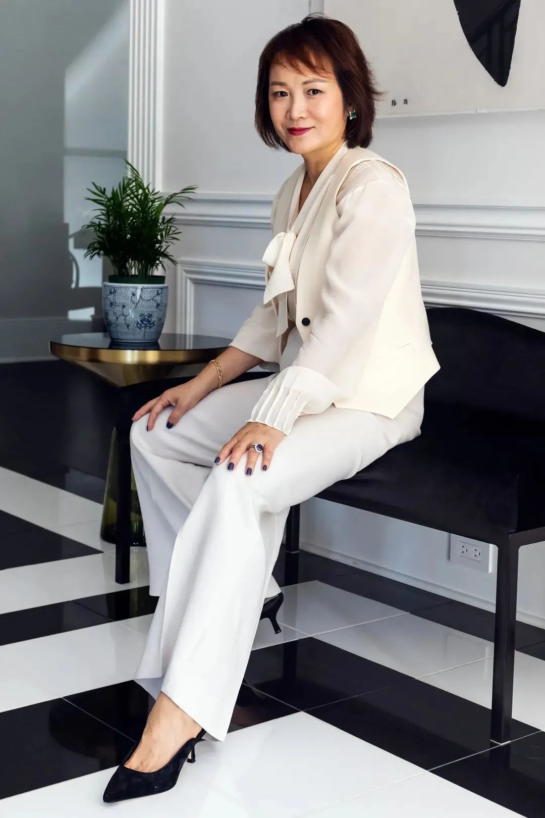 中国打工妹闯美国,救活一个小镇