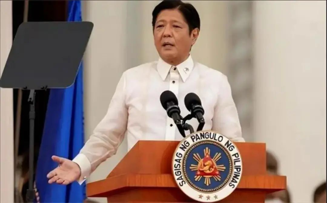 解放军深夜送出6个字,搅局的美国航母,不来了!菲律宾灰头土脸