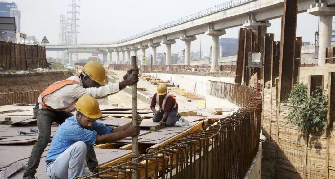 印度上演基建神话!动用“秘密武器”十倍增长,一举成为全球第一