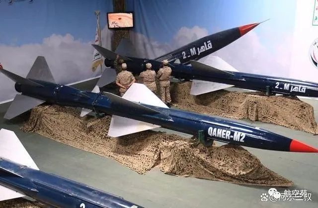 美军和胡塞武装正面交火,舰载直升机出动,击沉3船无人生还