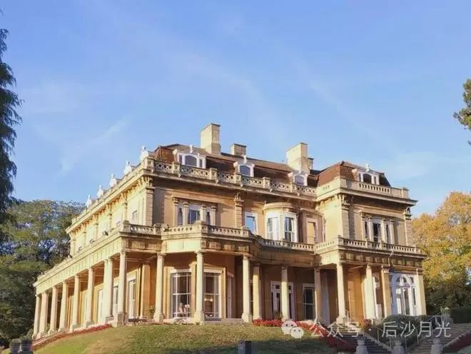 “萝莉岛事件”三个犹太掌柜,只有她还没死!