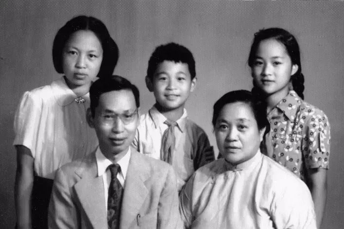 难以置信,为了帮中国造核武器,特朗普家族居然出人又出力 难以置信,为了帮中国造核武器,特朗普家族居然出人又出力