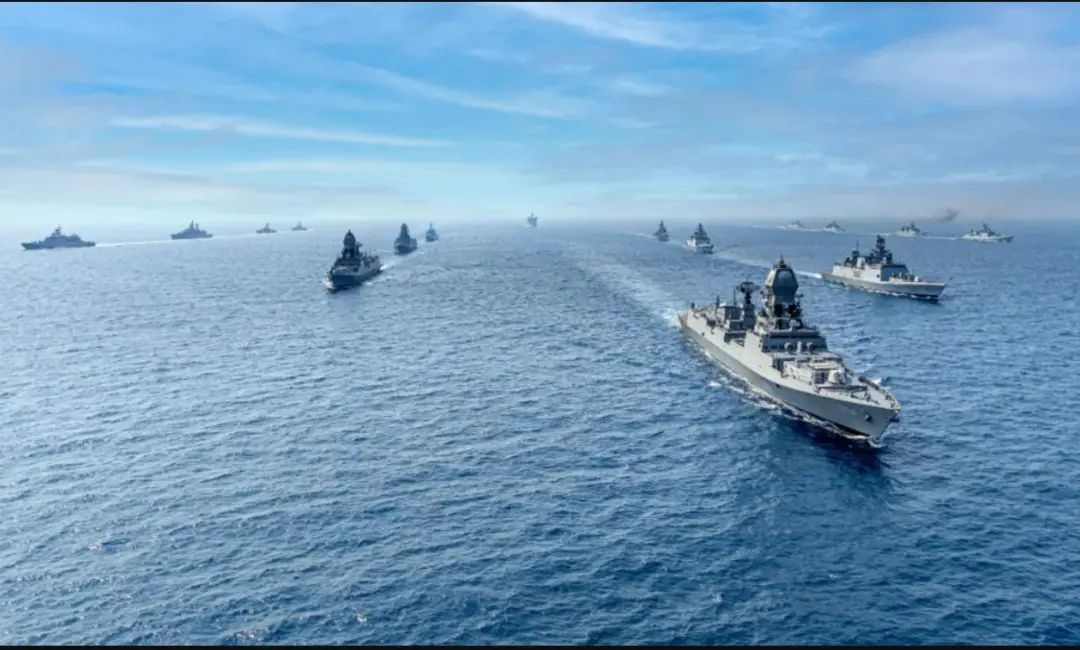 印度亮出双航母，号称亚洲老大，召集58国军演，却把中国排除在外
