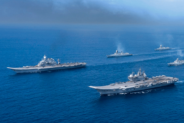 印度不装了?出动双航母拉拢美俄,秀肌肉给谁看? 印度不装了?出动双航母拉拢美俄,秀肌肉给谁看?