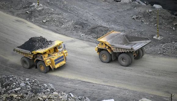 为什么中国每年斥资6000亿购买澳洲铁矿？