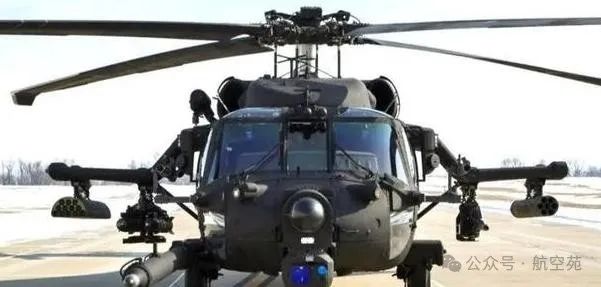 直-20舰载型直升机服役，海军实力大幅提升，能否超越黑鹰呢？