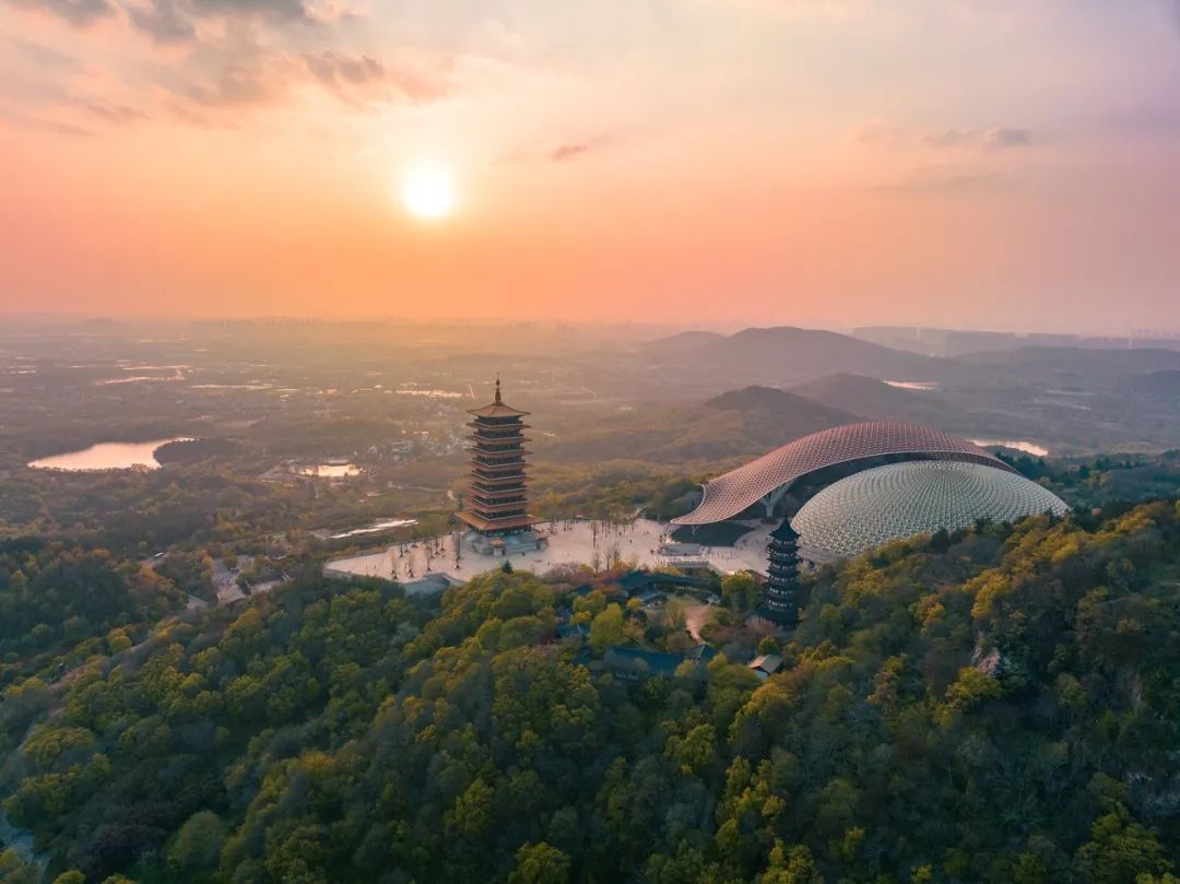 中国最爱改名的城市：改了40多次，曾用名70多个！如今名字超霸气，闻名天下！不输北京，此生必去......