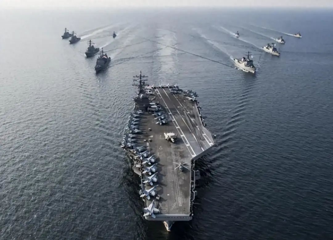 美国介入！五艘航母堵在中国门口，掩护特种部队入台？
