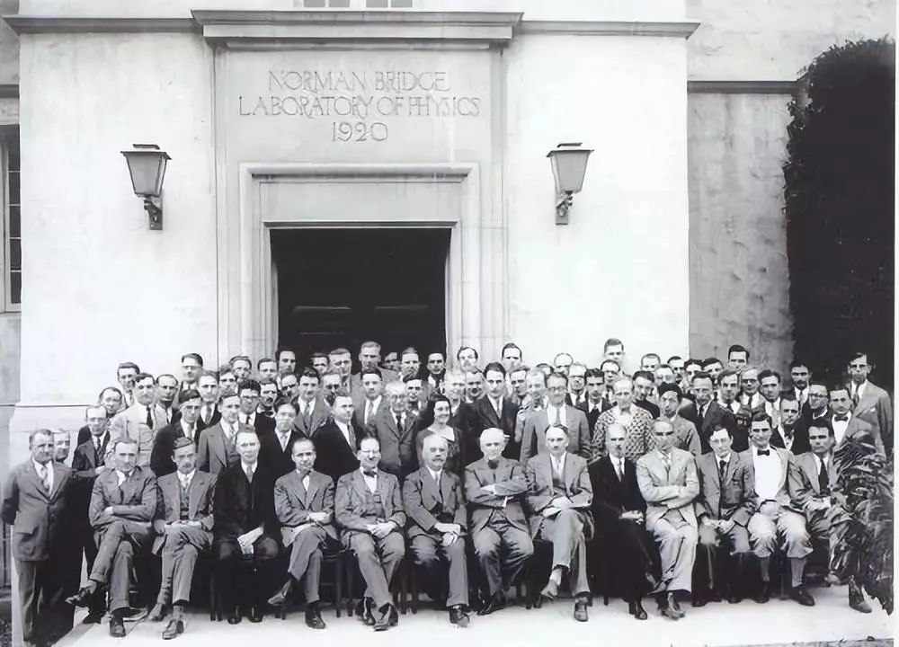 难以置信,为了帮中国造核武器,特朗普家族居然出人又出力 难以置信,为了帮中国造核武器,特朗普家族居然出人又出力