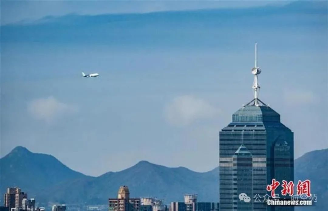 国产大飞机C919首次抵达马来西亚,此前已陆续亮相海外,首站新加坡 国产大飞机C919首次抵达马来西亚,此前已陆续亮相海外,首站新加坡