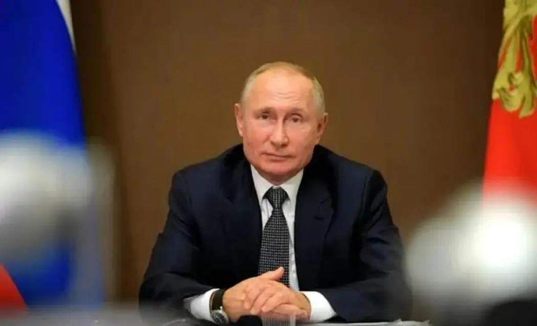 世界格局大变,美国滑下神坛!普京:这个国家必将成为全球第一