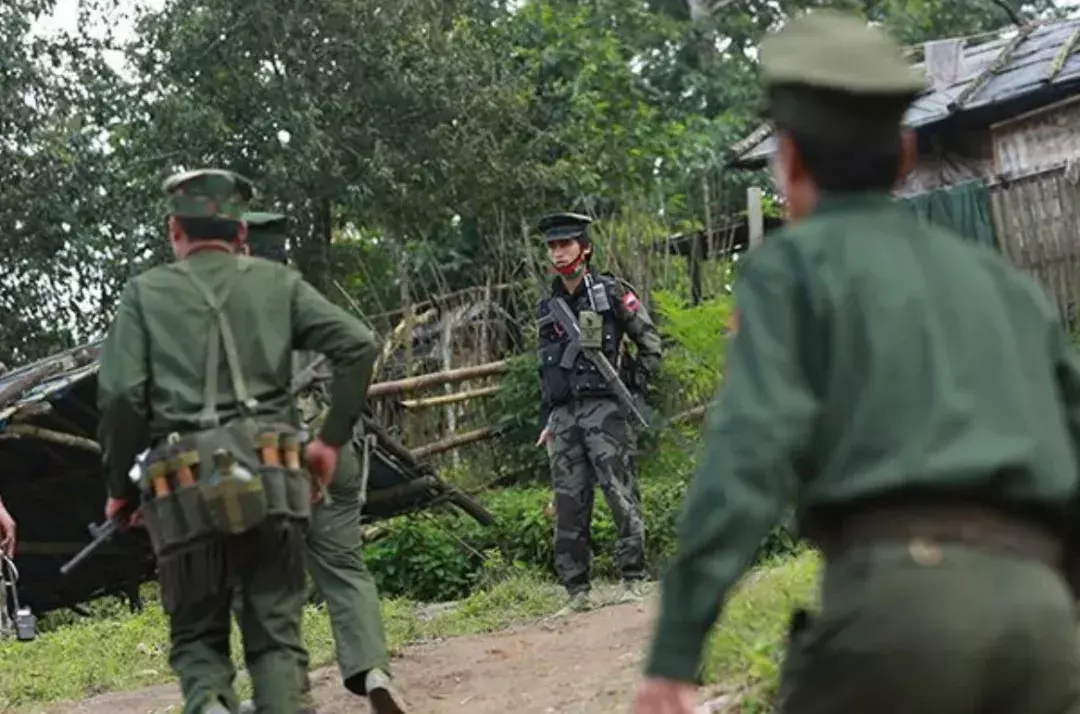 3个方向异常，冲突随时发生，解放军为何选在中缅边境实弹演习？
