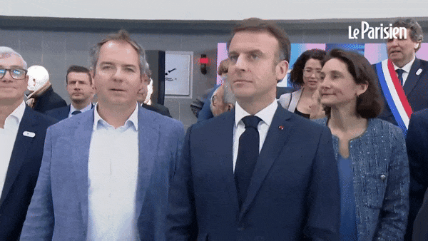 当着小马的面,法国运动员跳水失败笑翻全网,网友:很法国,可以笑,但不能嘲笑……