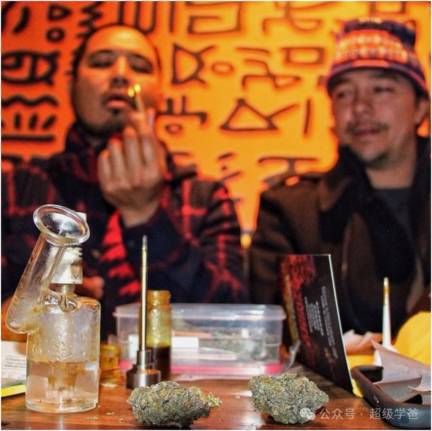 晚清重现——德国的大众骑着宝马,在堕落的道路上奔驰