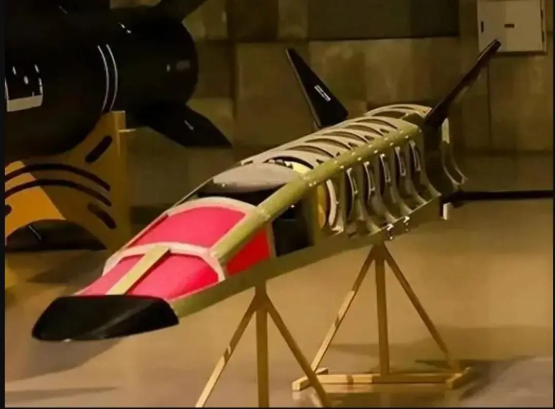 有高人指点?伊朗高超导弹400秒极速突防,撕裂世界最强防空网