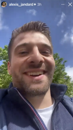 当着小马的面,法国运动员跳水失败笑翻全网,网友:很法国,可以笑,但不能嘲笑……