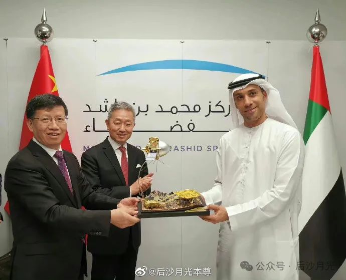 “神舟十七”出差回来!中国登月时间表也定了,美国却连大饼都懒得画了