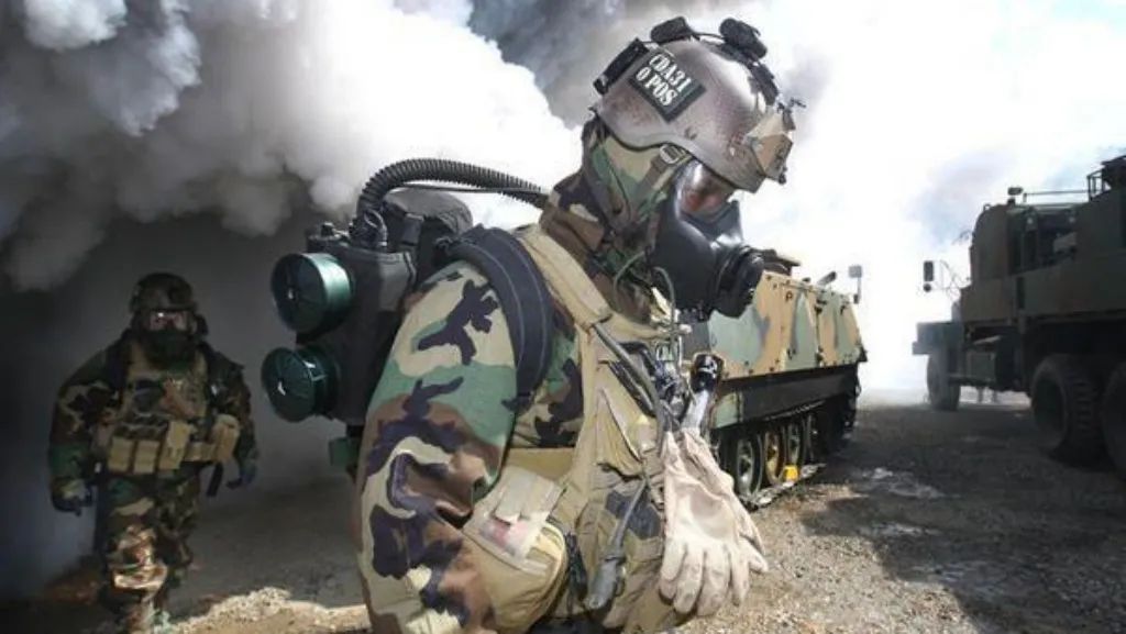 美国人说,中国将美国连锅端了