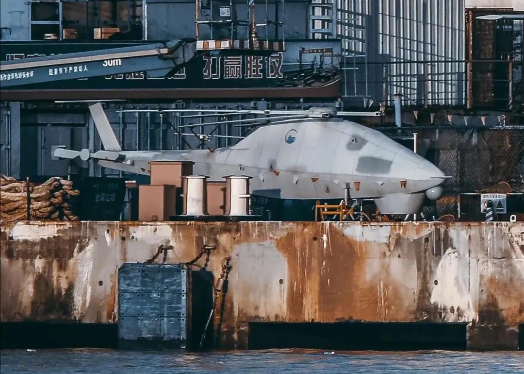 卫星过顶长江口,拍到双体巨舰!中国第四艘航母曝光,不是核动力