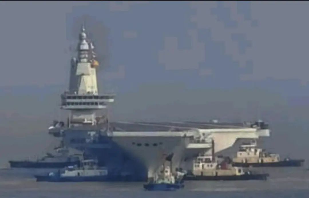 消息很突然,没有任何征兆!8万吨超级航母,欧亚第一巨舰首航