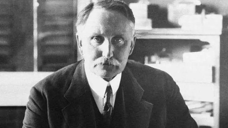 最近，瞒天过海，帝国想跑路