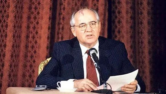 该冷静想想俄罗斯了