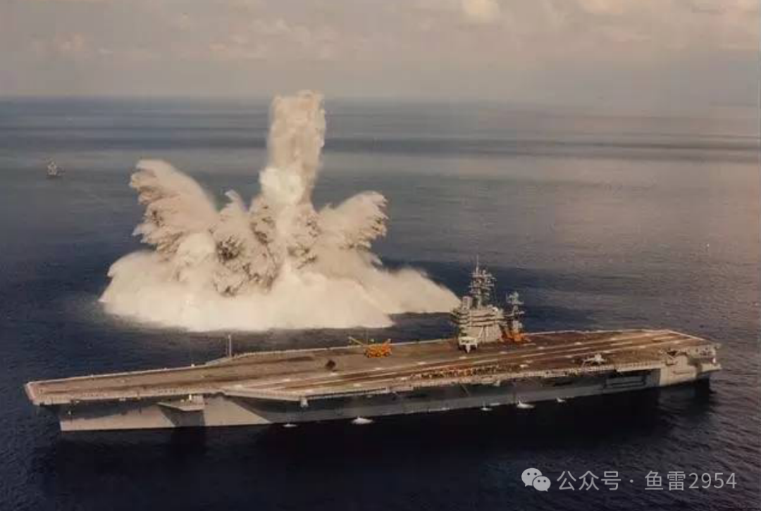 一切从实战出发!052D抗爆冲击试验画面首度公开,真人实测呀! 一切从实战出发!052D抗爆冲击试验画面首度公开,真人实测呀!