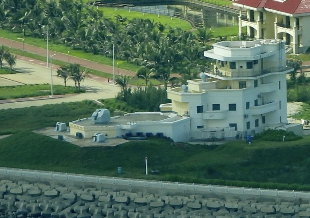 南海“钢铁堡垒”,渚碧礁的重型火力,将敌人轰成筛子,太凶猛了 南海“钢铁堡垒”,渚碧礁的重型火力,将敌人轰成筛子,太凶猛了