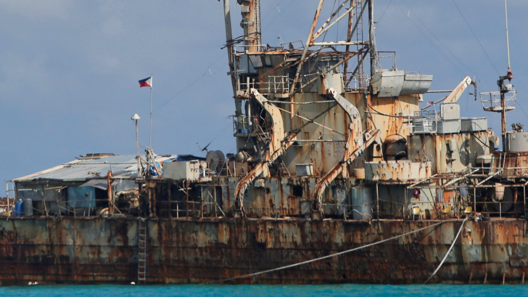 菲律宾连续硬闯仙宾礁中国海警船,是因为坐滩船没有补给,要“断顿”了? 菲律宾连续硬闯仙宾礁中国海警船,是因为坐滩船没有补给,要“断顿”了?