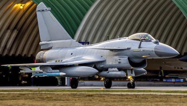 歼-10C拿下埃及巨单?西方不想给埃及的东西,中国有底气给更好的 歼-10C拿下埃及巨单?西方不想给埃及的东西,中国有底气给更好的