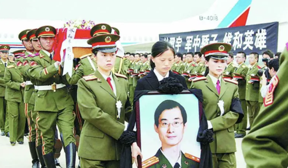 赢得战争,才配拥有和平! 赢得战争,才配拥有和平!