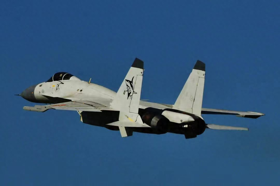 大突破!我国舰载机飞行员,扩招145名,未来航母能达到10艘? 大突破!我国舰载机飞行员,扩招145名,未来航母能达到10艘?