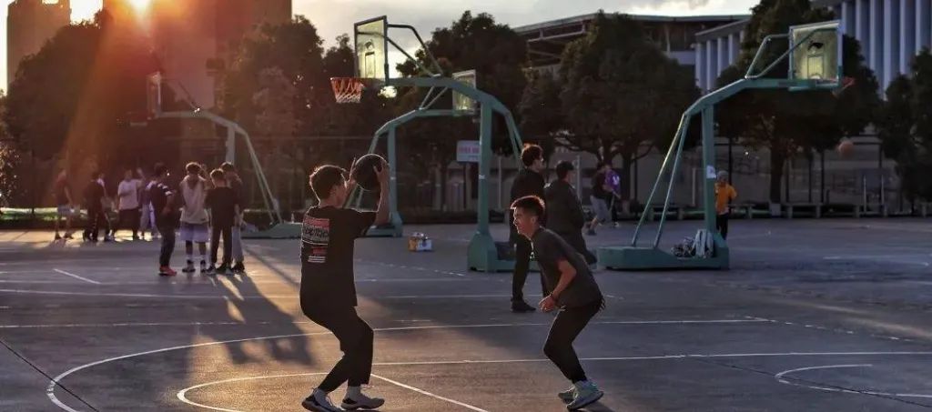 新教材很国际,张桂梅老师选择了传统,我认为有待商议 新教材很国际,张桂梅老师选择了传统,我认为有待商议