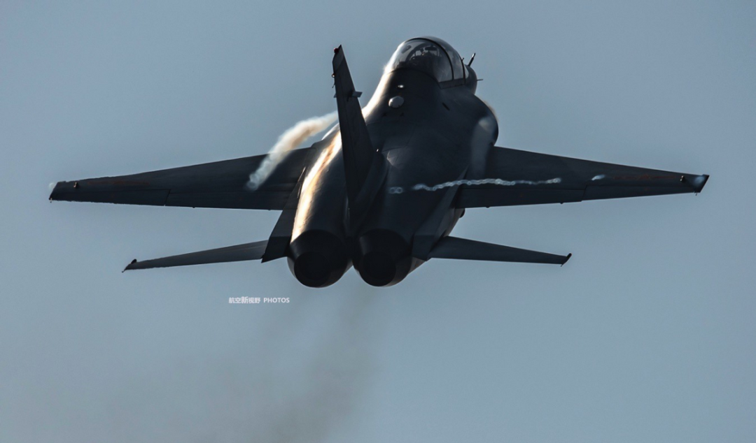 买了歼-10C,又爱上L-15猎鹰?埃及空军,要把中国战机一锅端走 买了歼-10C,又爱上L-15猎鹰?埃及空军,要把中国战机一锅端走