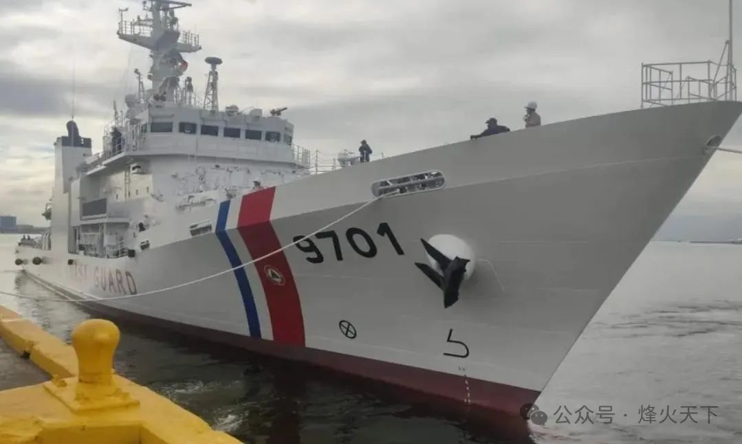 菲律宾警告中国:敢拖船就反击! 菲律宾警告中国:敢拖船就反击!