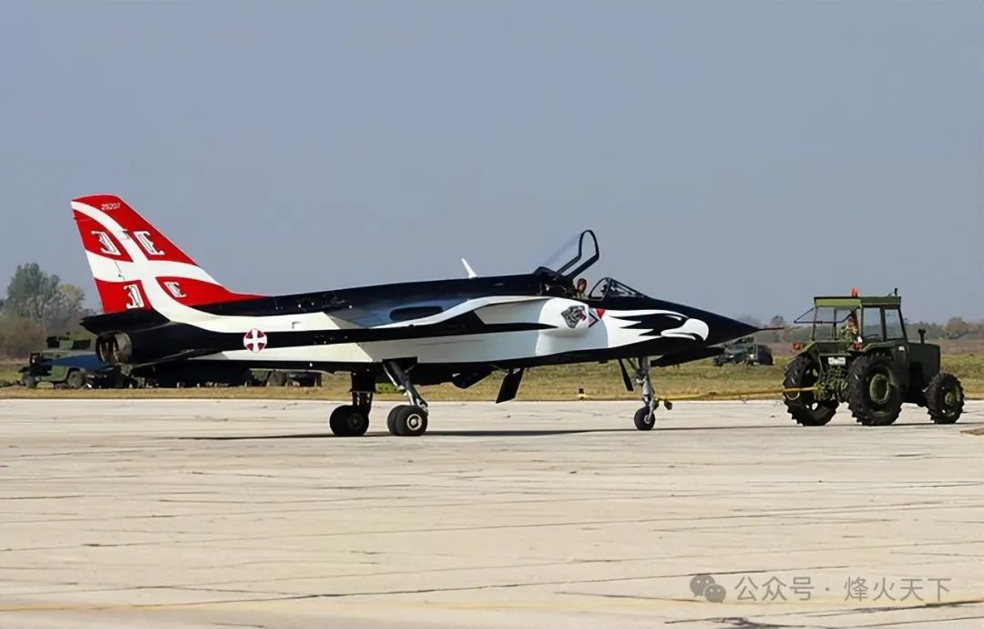 歼10再出局! 歼10再出局!