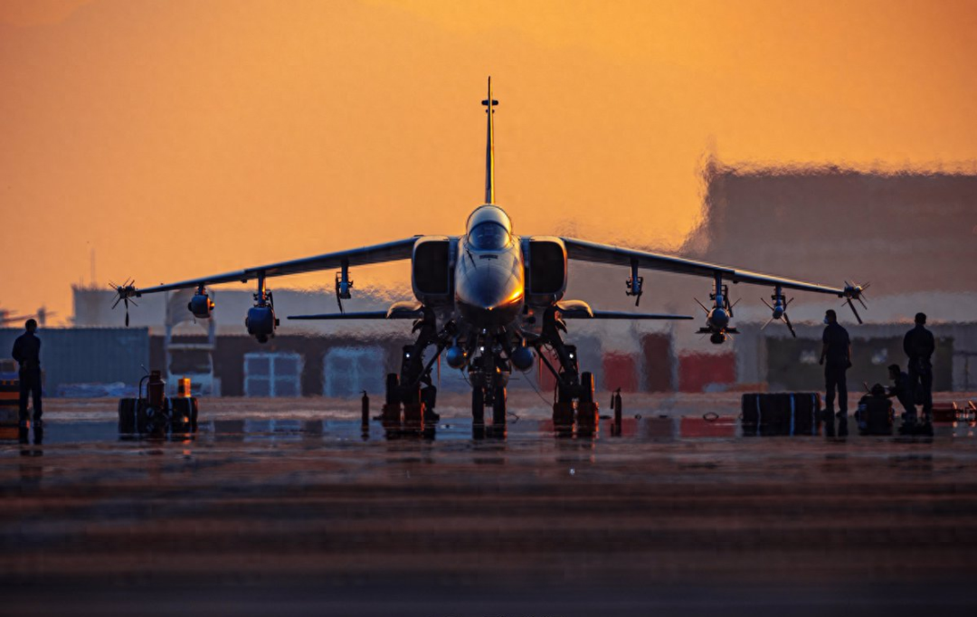 洞窟毁灭者!歼轰-7A攻坚利器,第一发打洞破口,第二发穿洞爆炸 洞窟毁灭者!歼轰-7A攻坚利器,第一发打洞破口,第二发穿洞爆炸